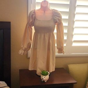 Long sleeved cream dress xs
